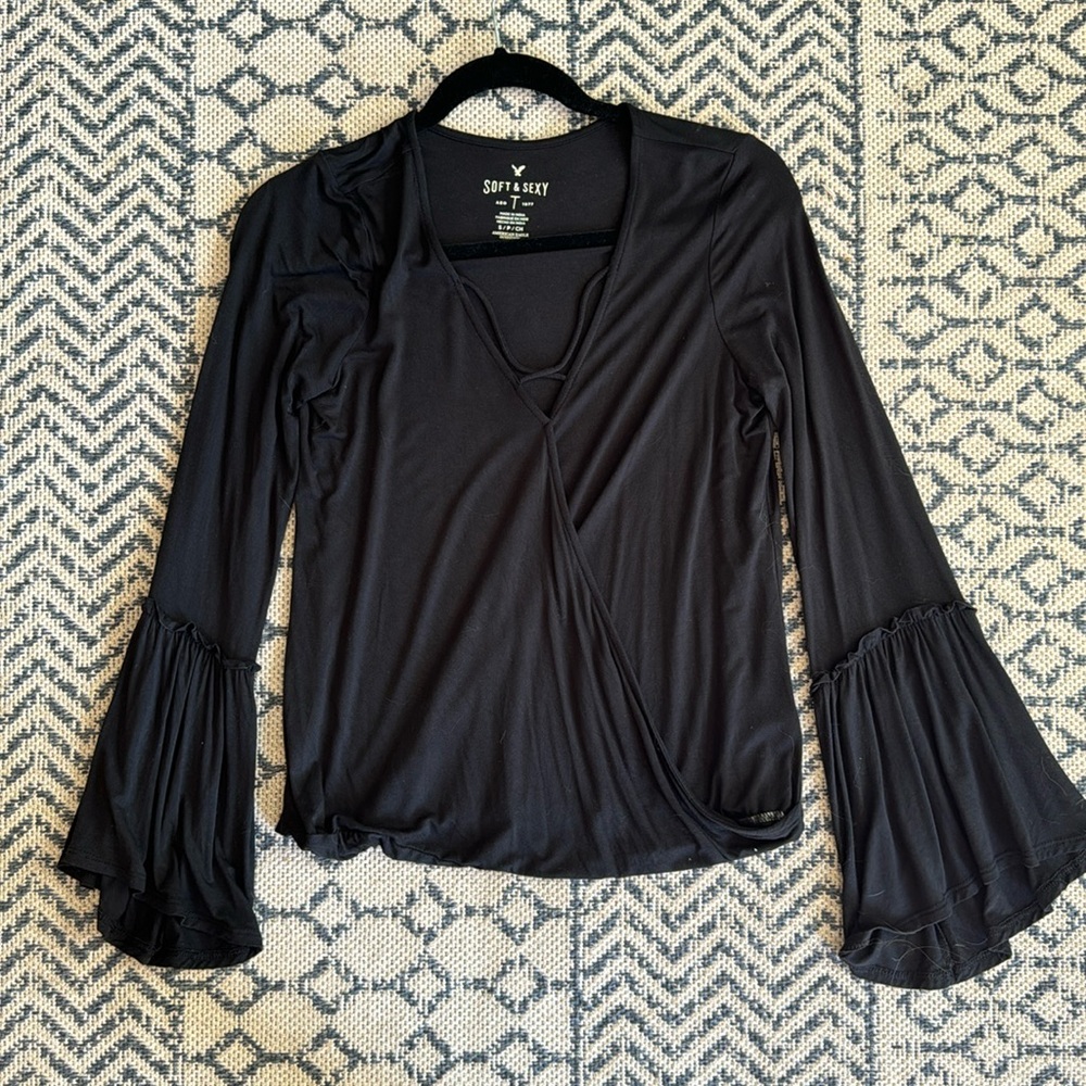 Long sleeve black top